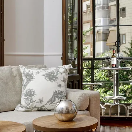 Chezmoihomes Premium 3br Superb Location Apartment Granada
