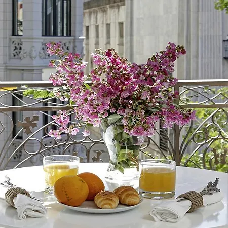 Chezmoihomes Premium 3br Superb Location Apartment Granada